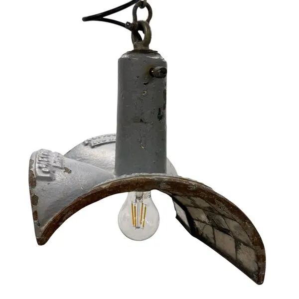 Illustration numéro 2 du produit Suspension miroir vintage industrielle par Esla