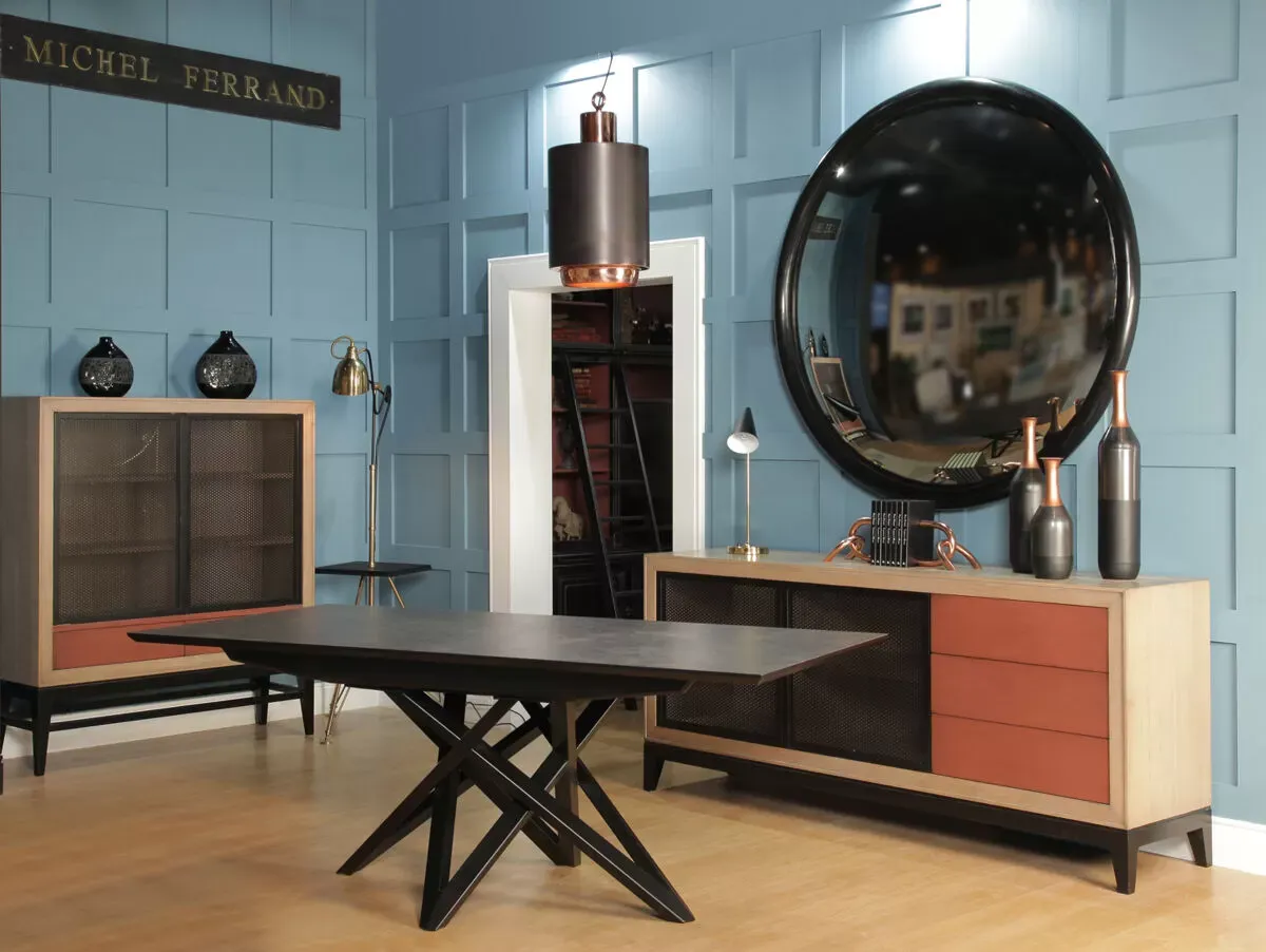 Illustration numéro 2 du produit Vaisselier porte métal