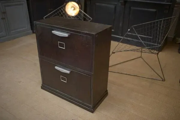 Illustration numéro 2 du produit Meuble bas industriel 2 tiroirs 1950s