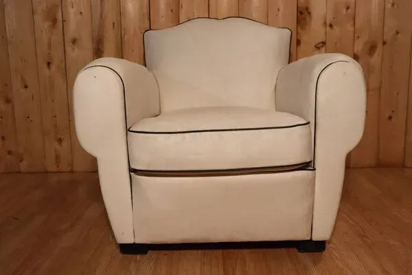 Illustration numéro 2 du produit Fauteuil club en cuir blanc