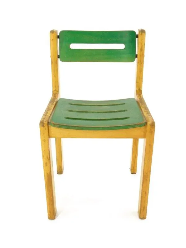 Illustration numéro 2 du produit Chaise d'école