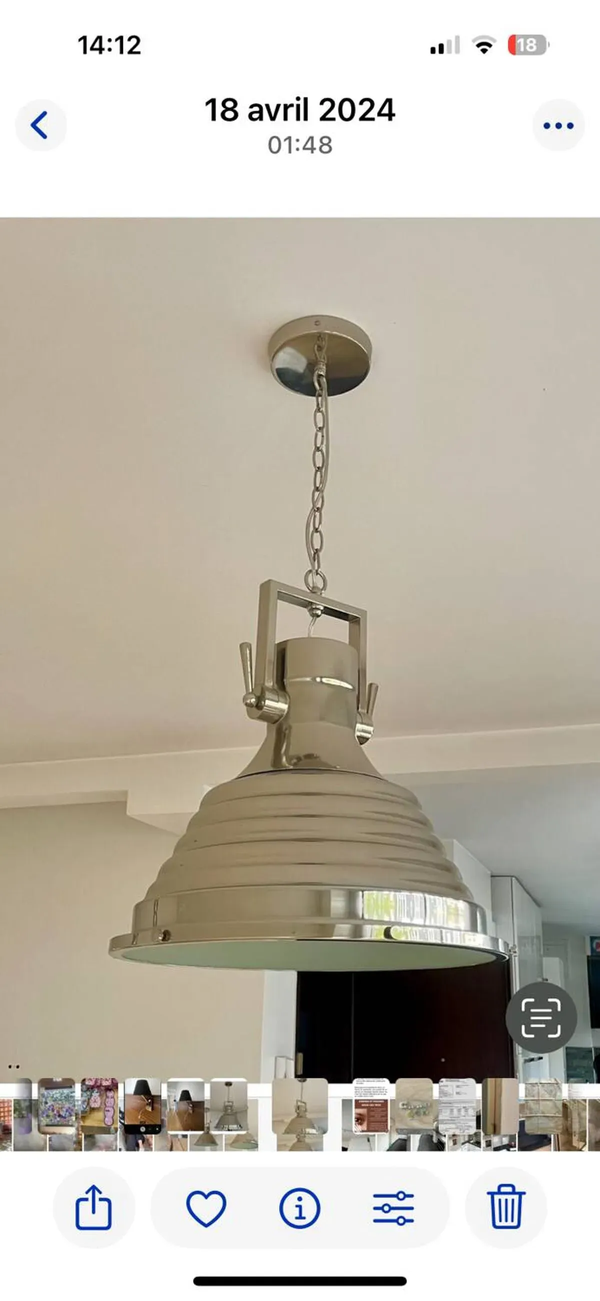 Illustration numéro 2 du produit Suspensions chromées