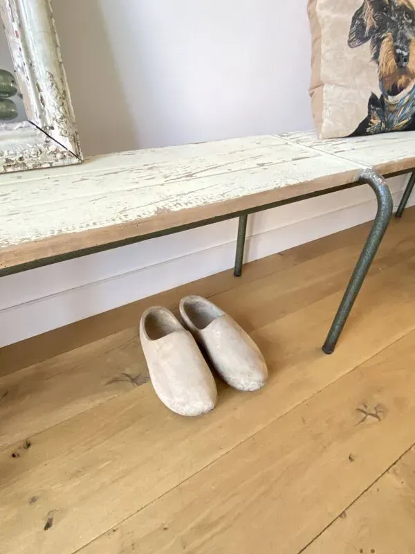 Illustration numéro 2 du produit banc d'école patiné