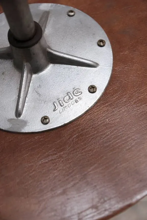 Illustration numéro 2 du produit Tabouret d’atelier vintage Jidé – Limoges