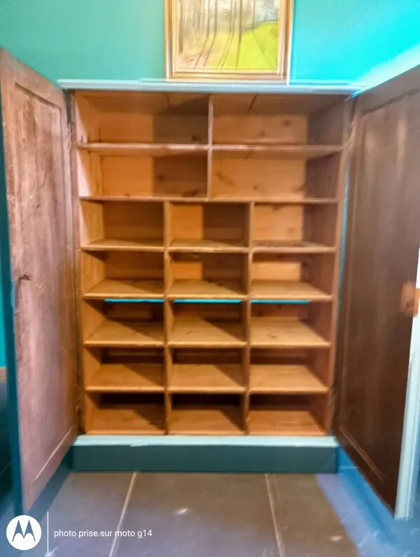 Illustration numéro 2 du produit Buffet bois rénové