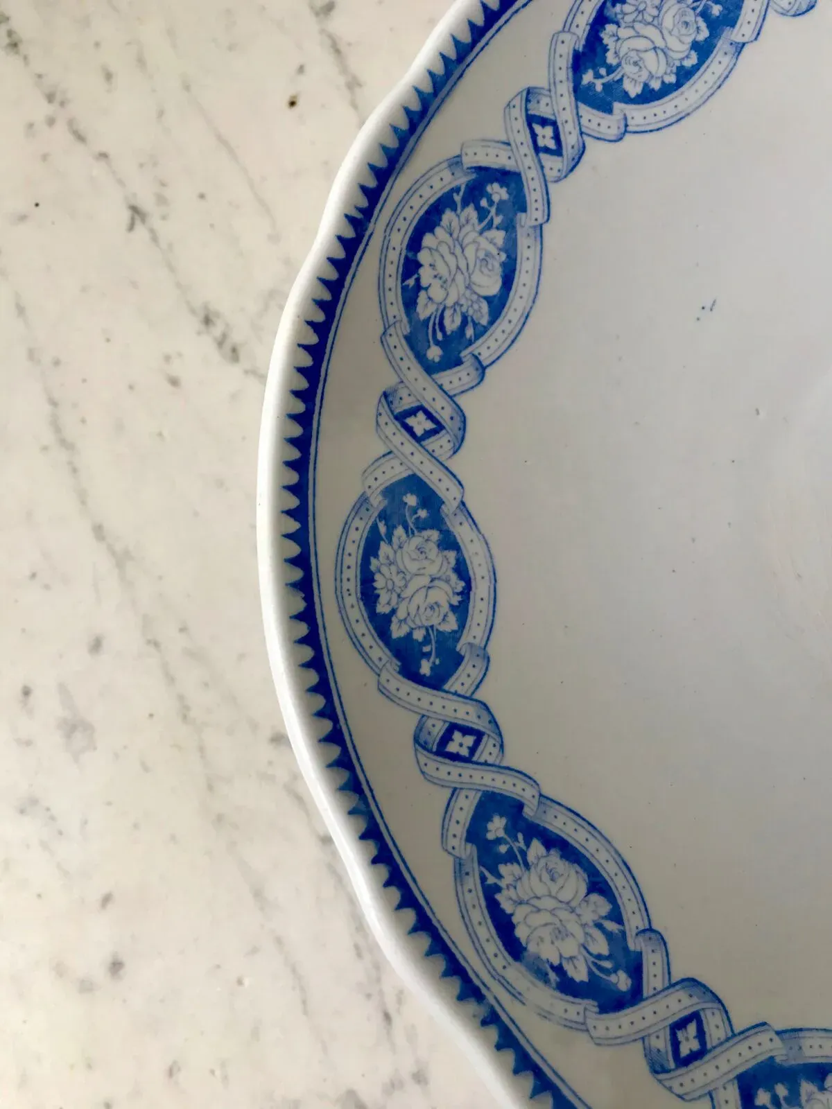 Illustration numéro 2 du produit Plat de service Terre de Fer fin XIXème