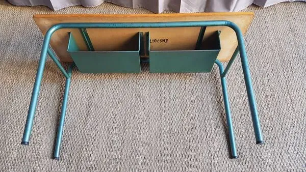 Illustration numéro 2 du produit Bureau vintage à 2 casiers metal