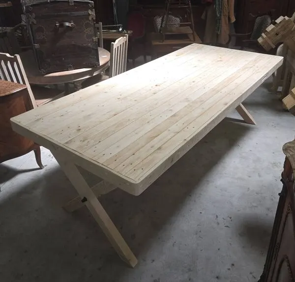 Illustration numéro 2 du produit Table design industriel / bois massif aérogommé / L 242 cm