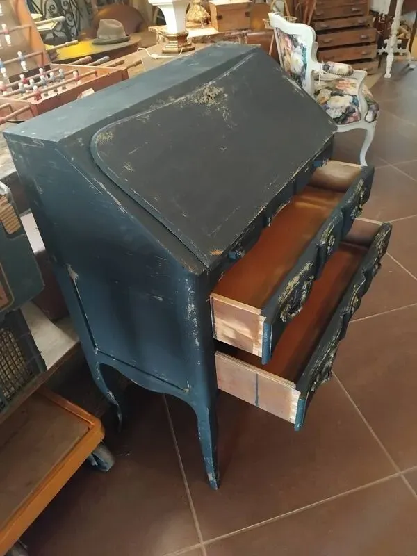 Illustration numéro 2 du produit Bureau dos d'âne style Louis XV