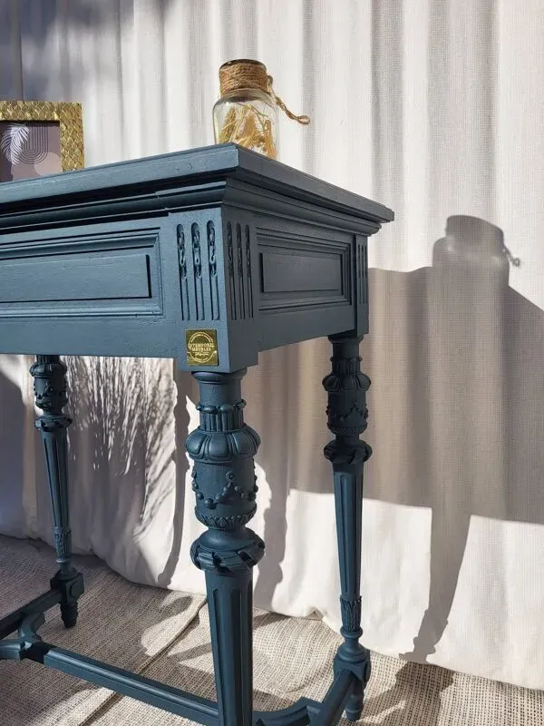 Illustration numéro 2 du produit Coiffeuse