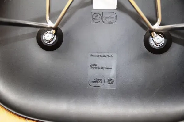 Illustration numéro 2 du produit Chaise DSR, Charles & Ray Eames, Vitra