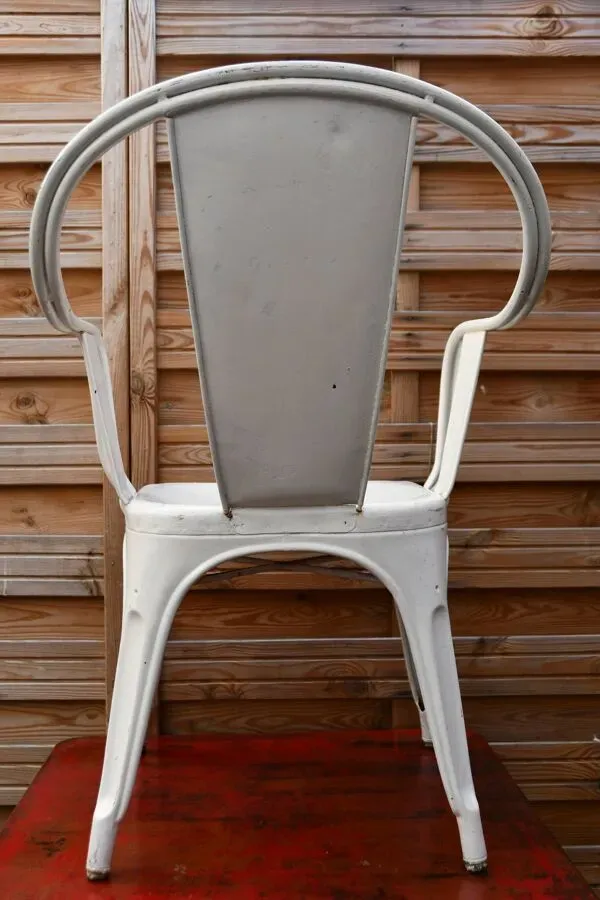 Illustration numéro 2 du produit Fauteuil Tolix C de Xavier Pauchard