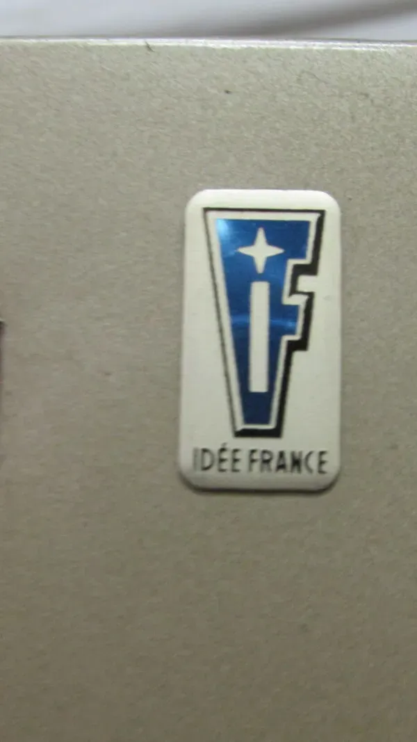 Illustration numéro 2 du produit Meuble de rangement à clapet Marque Atcho