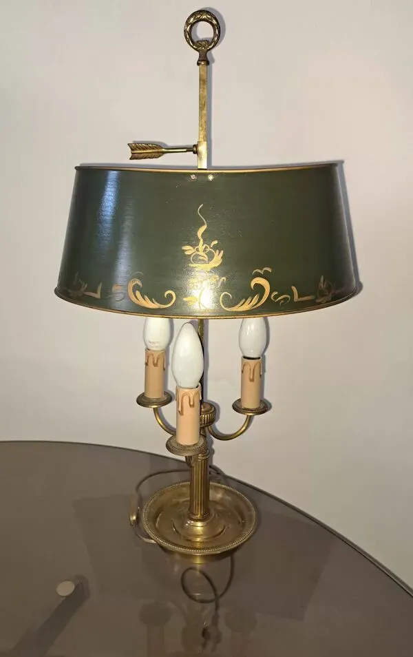 Illustration numéro 2 du produit Lampe bouillotte style Empire.