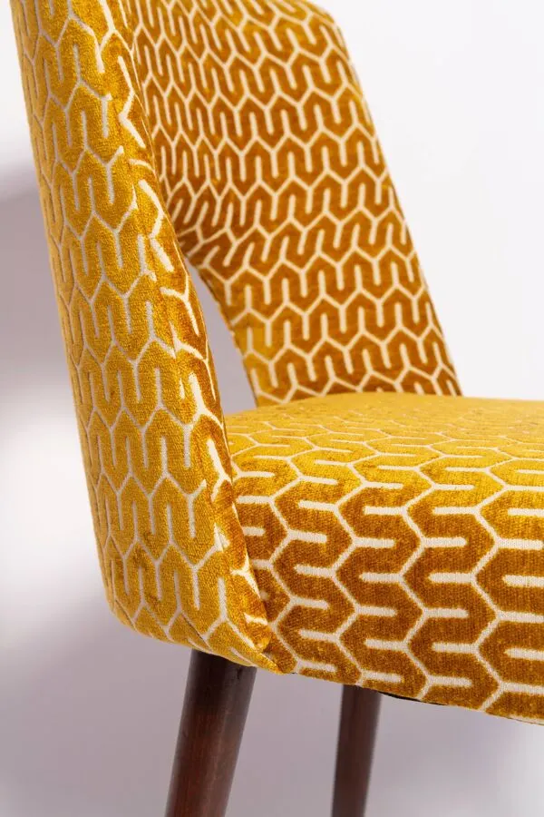 Illustration numéro 2 du produit Chaise coquille jaune moutarde style milieu du siècle, Europe, années 1960