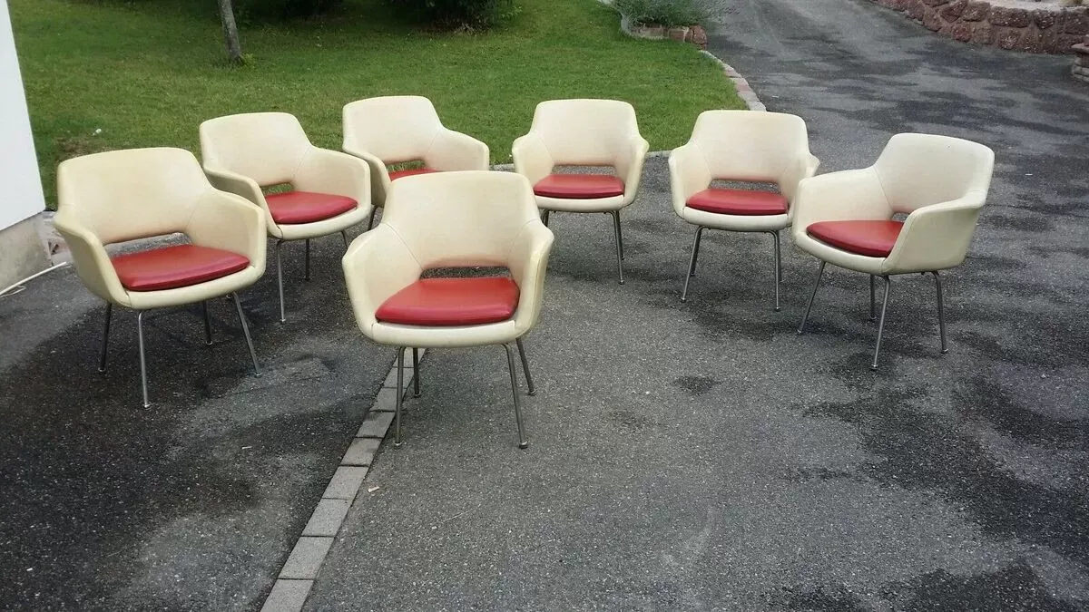 Illustration numéro 2 du produit 7 chaises fauteuils modernistes 70s pop loft Froscher Kg