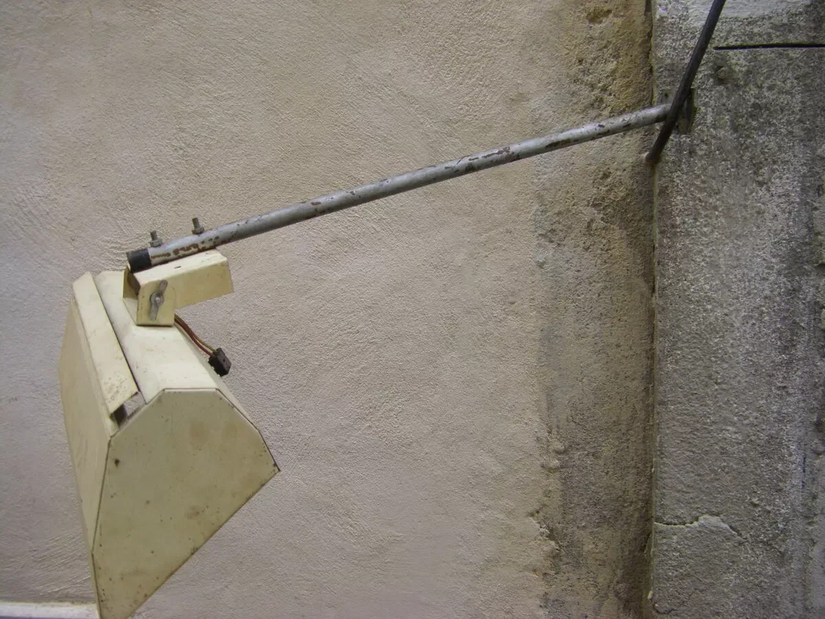 Illustration numéro 2 du produit Lampe industrielle