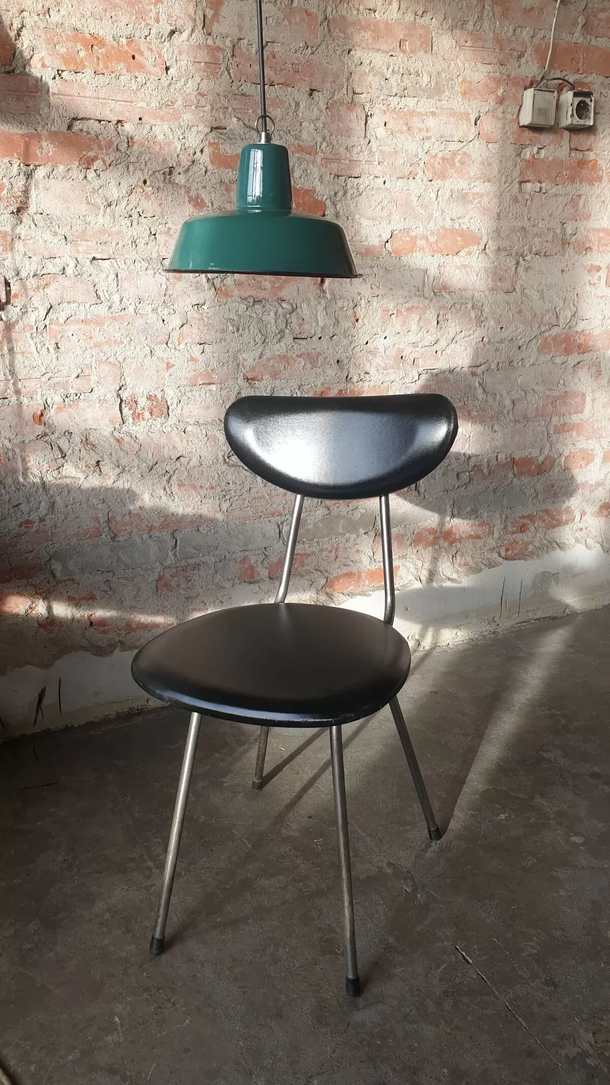 Illustration numéro 2 du produit Suspension d’usine vintage de Wikasy A23, années 1960