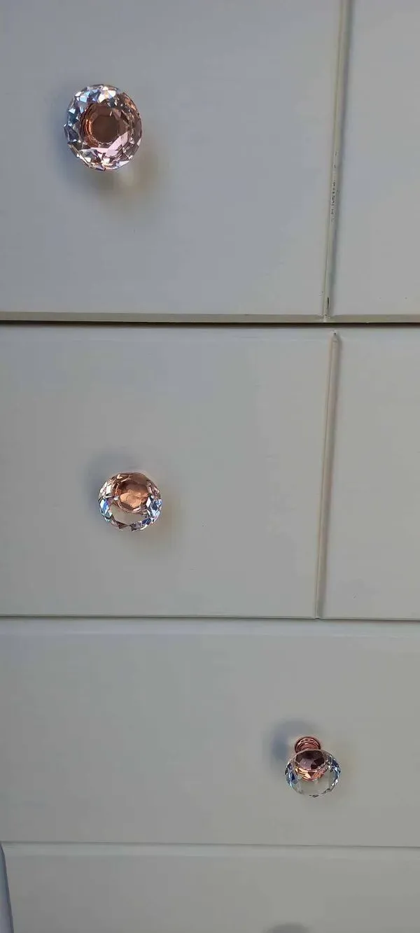 Illustration numéro 2 du produit Chiffonnier vintage