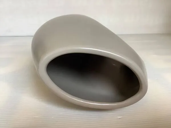 Illustration numéro 2 du produit Vase design céramique grise