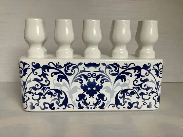 Illustration numéro 2 du produit Vase à tulipes par Marcel Wanders