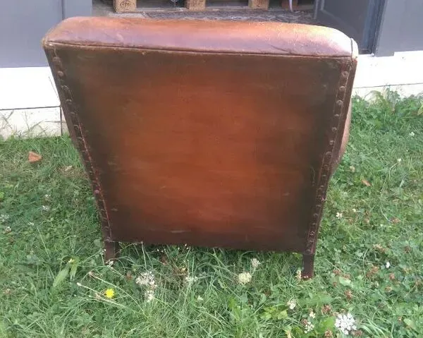 Illustration numéro 2 du produit Fauteuil club des années 1930