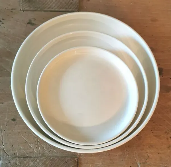 Illustration numéro 2 du produit 3 plats vintage, service Gigogne de Michel Hamon, Gien Prisunic 1970