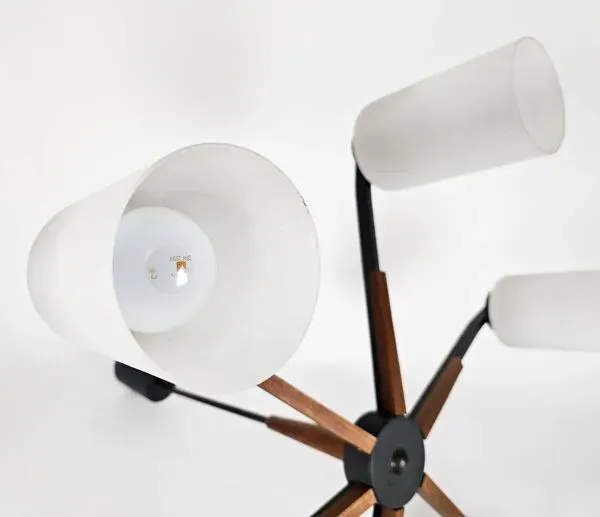 Illustration numéro 2 du produit Vintage - Denemarken - Plafonlamp 6 armige - teck - métal - verre opalin - années 60