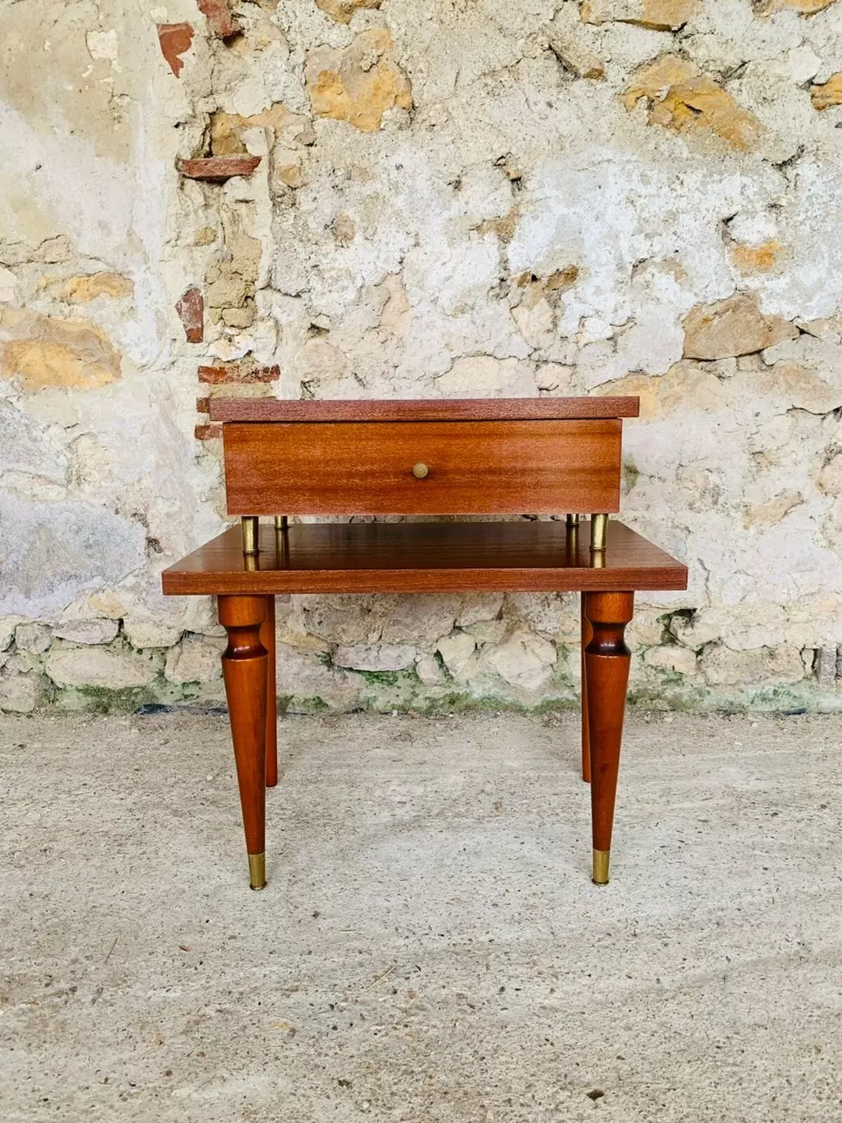 Illustration numéro 2 du produit Chevet vintage style scandinave années 60