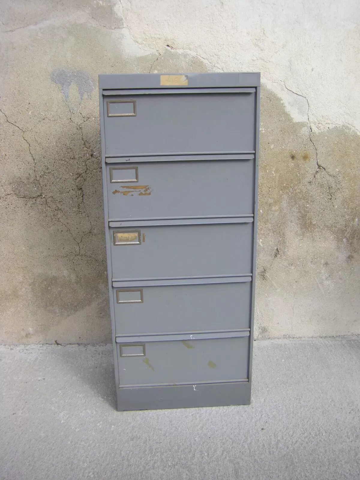 Illustration numéro 2 du produit Mobilier industriel