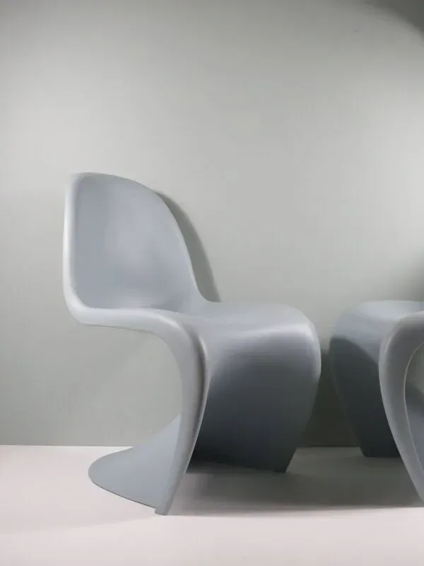 Illustration numéro 2 du produit Lot de 2 chaises Panton Vitra (avant 2020)