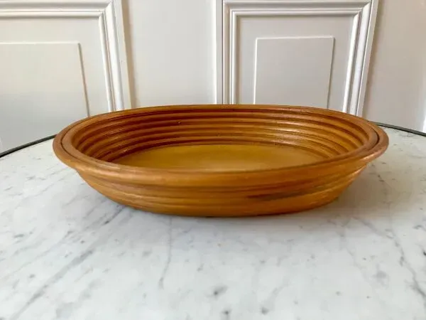 Illustration numéro 2 du produit Corbeille en rotin et bois années 70