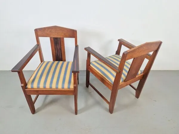 Illustration numéro 2 du produit Fauteuils Art Déco de l'École de La Haye en chêne et ébène, années 1920, ensemble de 2