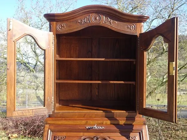 Illustration numéro 2 du produit Meuble 3 en 1 commode, secrétaire et vitrine, en noyer