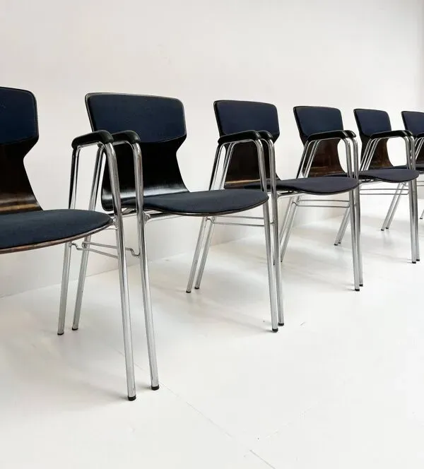 Illustration numéro 2 du produit Ensemble de 6 chaises Eromes Pagholz, années 1960