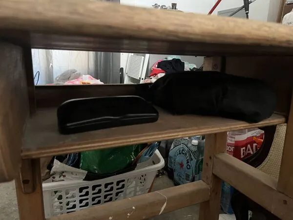 Illustration numéro 2 du produit Bureau d'écolier en bois