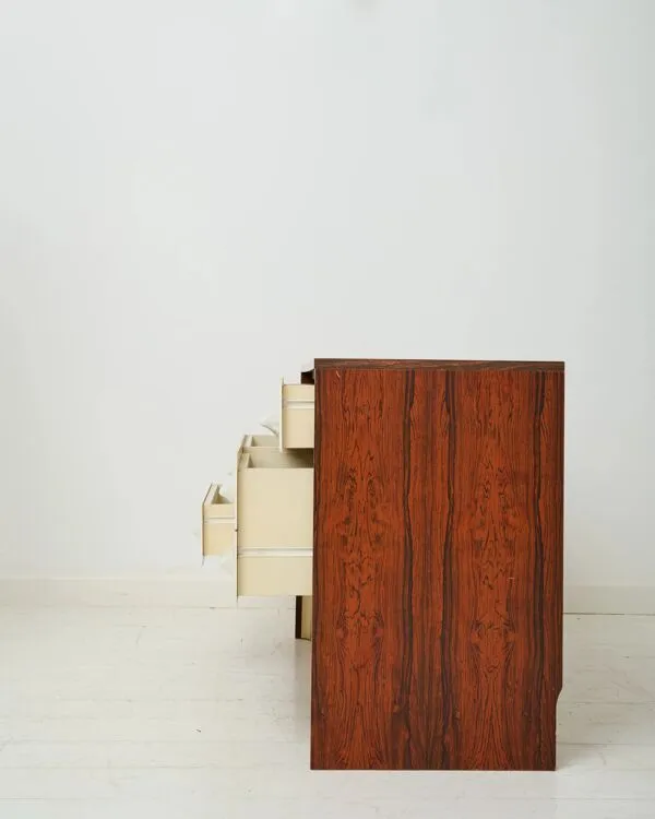 Illustration numéro 2 du produit Commode ''DF-2000'', Raymond Loewy, 1967