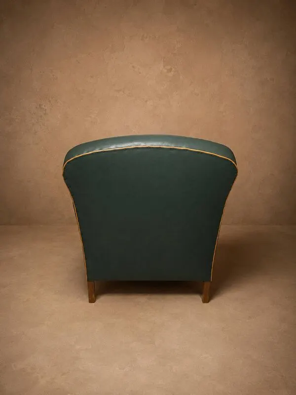 Illustration numéro 2 du produit Fauteuil club en simili-cuir et noyer