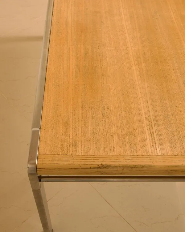 Illustration numéro 2 du produit Table à manger ''TE23'' par Claire Bataille et Paul Ibens pour Spectrum 70's