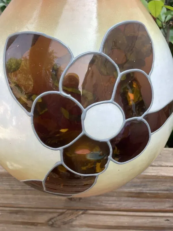 Illustration numéro 2 du produit Magnifique décoration grande marie jeanne en verre déco type vitrail jare