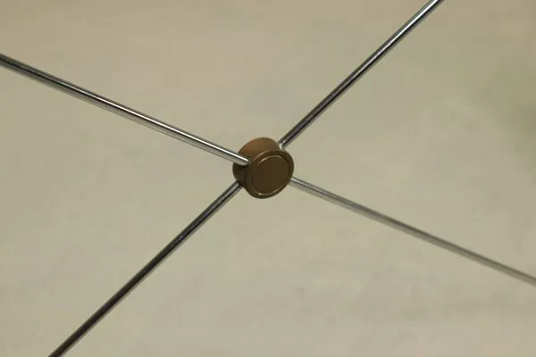 Illustration numéro 2 du produit Table console en laiton, plateau en verre par Peter Ghyczy, années 1970