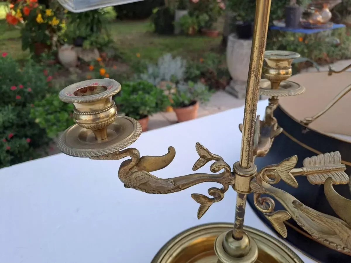 Illustration numéro 2 du produit Lampe bouillotte style Empire en bronze et tôle