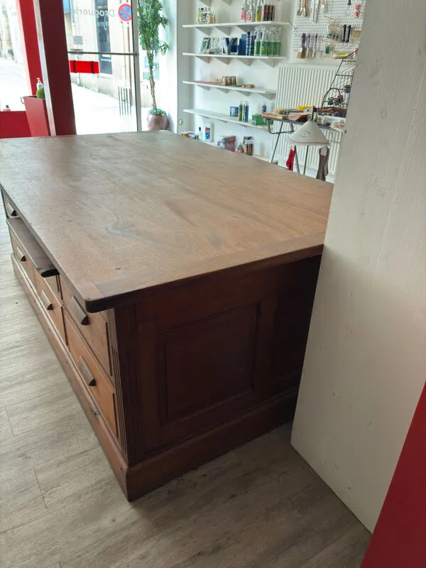 Illustration numéro 2 du produit Meuble de métier