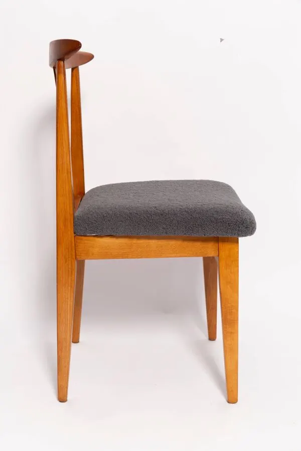Illustration numéro 2 du produit Chaise en hêtre avec revêtement bouclé graphite par M. Zielinski, Europe, 1960
