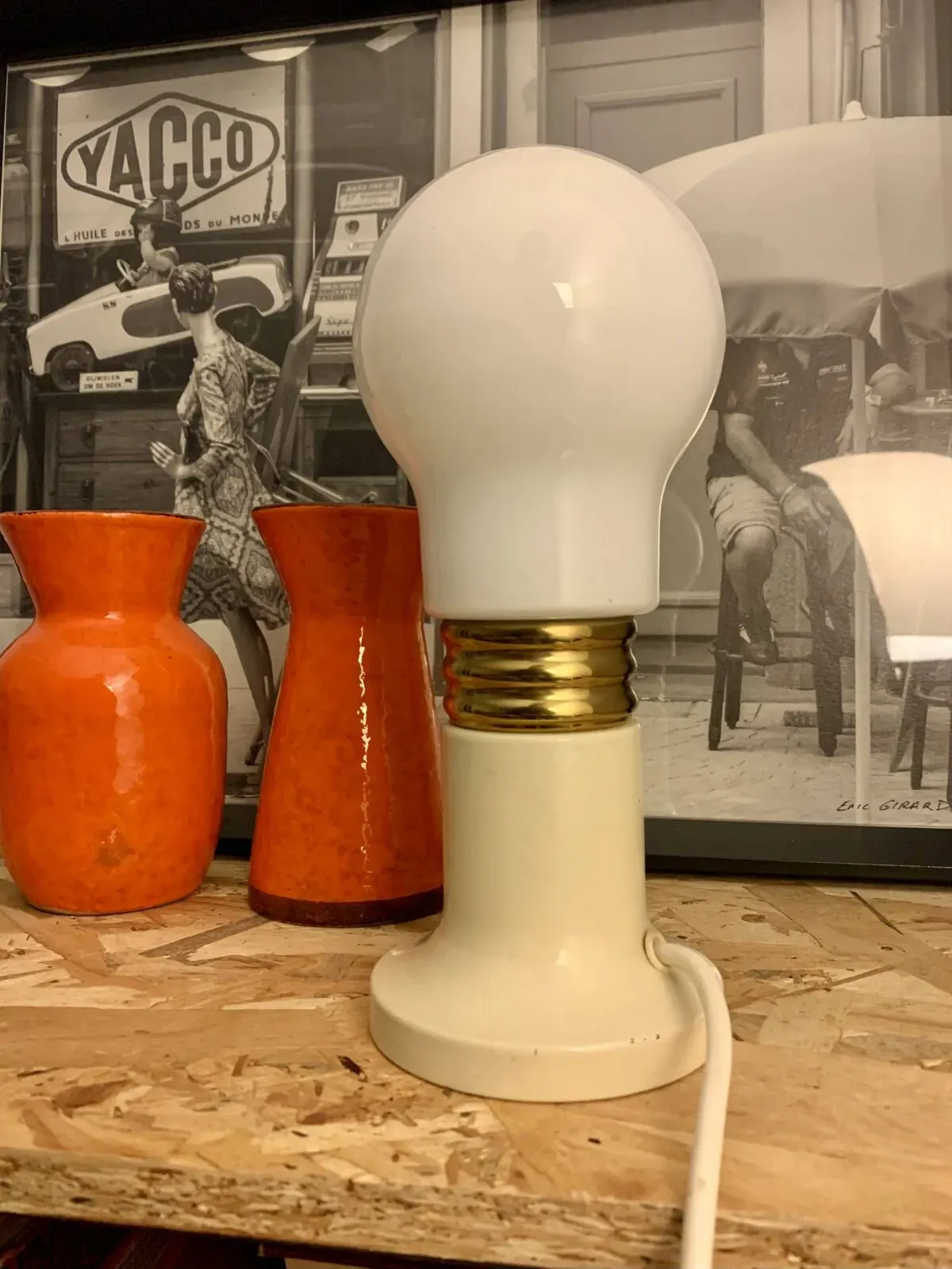 Illustration numéro 2 du produit Lampe vintage ampoule design italien rétro