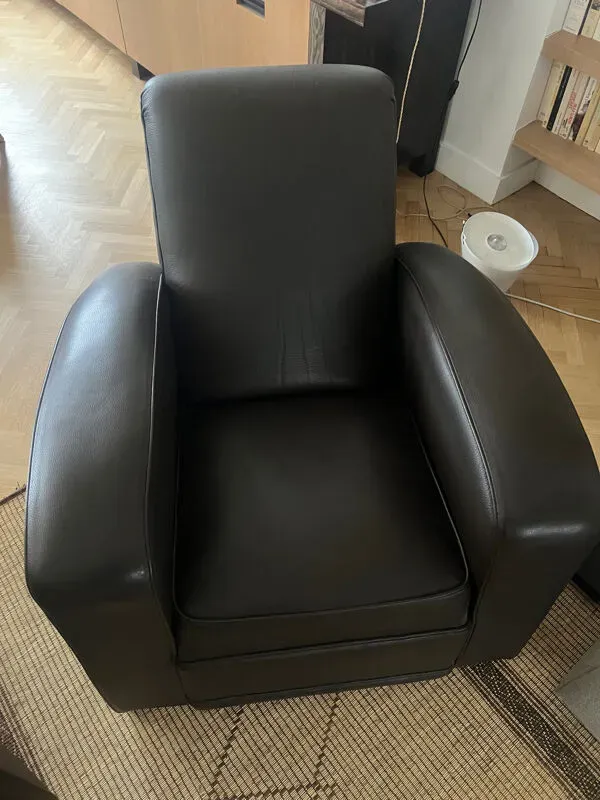 Illustration numéro 2 du produit Fauteuil club