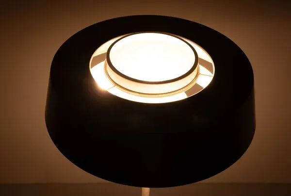 Illustration numéro 2 du produit Fantastique lampadaire ST 7128 de Niek Hiemstra pour Evolux, Hollande 1960