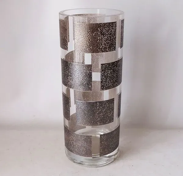 Illustration numéro 2 du produit Vase de Defne Koz pour hwc Egizia par Sottass Associati, Milan