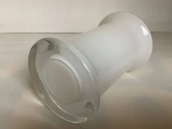 Illustration numéro 2 du produit Vase scandinave en pâte de verre Fuuga par Heikki Orvola