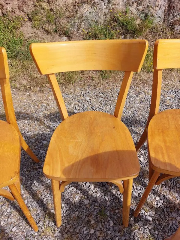 Illustration numéro 2 du produit 11 chaises bistrot style Baumann